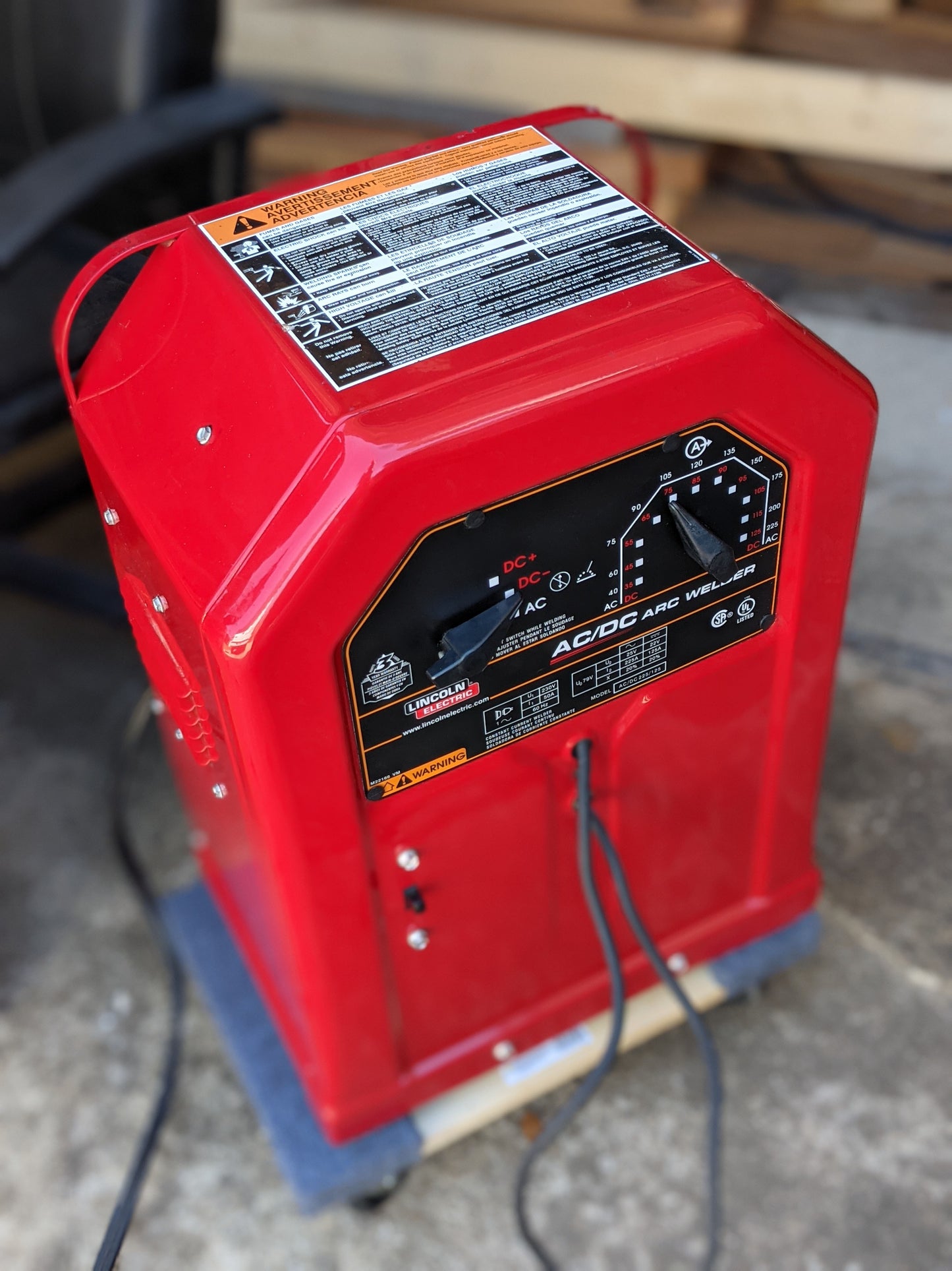 Lincoln AC/DC 225/125 Arc/Stick Welder